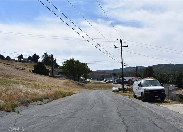 Property at 42624 Arrowrock Dr, Lake Elizabeth, CA 93532