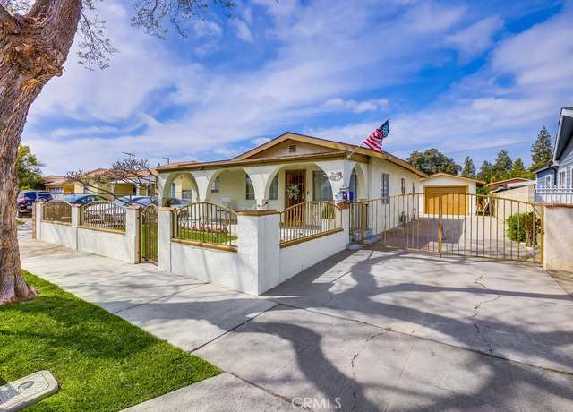 Property at 1127 W Myrtle St, Santa Ana, CA 92703, 3 beds, 2 baths
