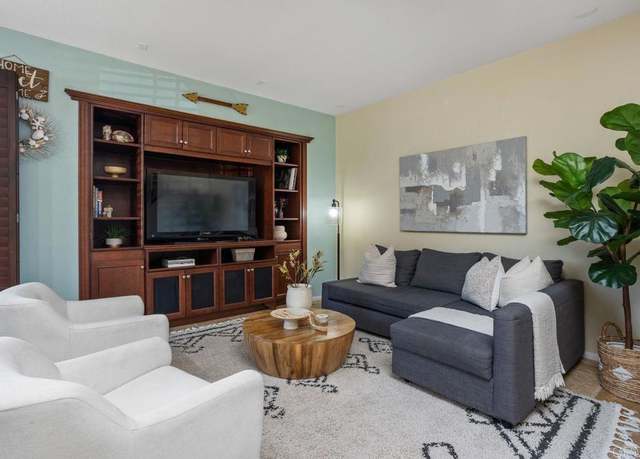 Property at 17011 Calle Trevino #5, San Diego, CA 92127, 3 beds, 2 baths