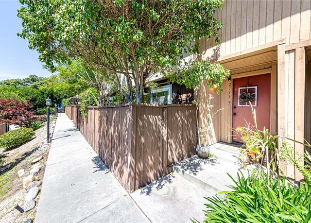 Property at 2735 Piedmont Ave #3, Montrose, CA 91020, 3 beds, 2.5 baths