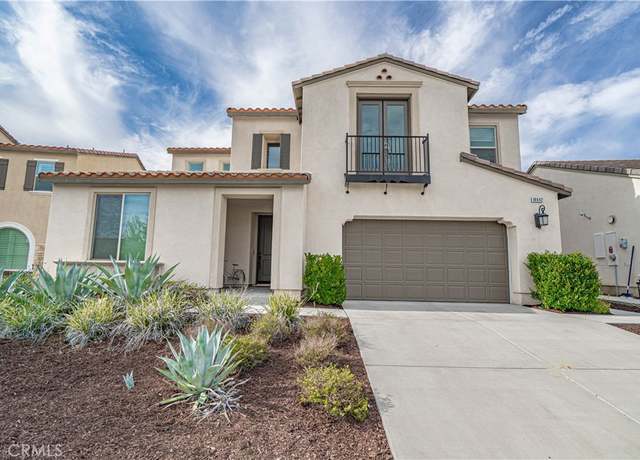 Property at 18642 Cedar Crest Dr, Canyon Country, CA 91387, 4 beds, 3 baths