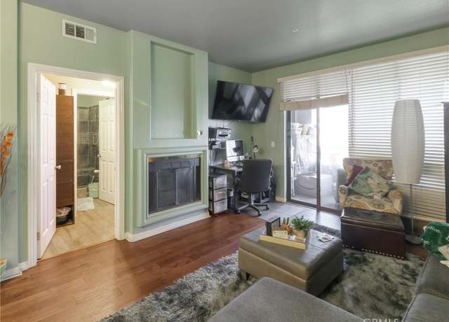 Property at 555 Maine Ave #219, Long Beach, CA 90802, 2 beds, 2 baths