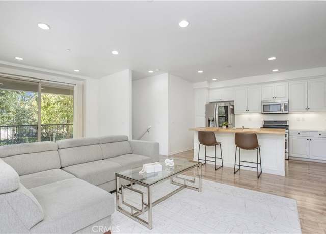 Property at 201 Native, Irvine, CA 92618, 2 beds, 2.5 baths