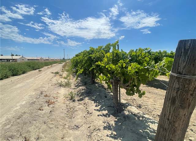 Property at 1 S Plumas Ave, Kerman, CA 93630