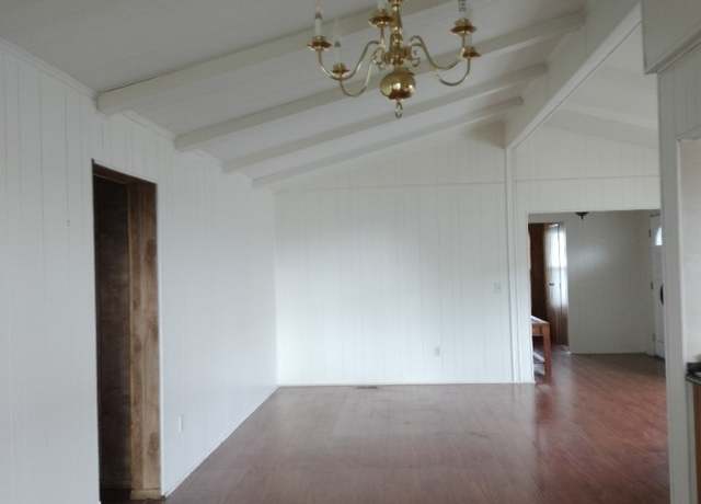 Property at 15455 Glenoaks Blvd #226, Sylmar, CA 91342, 3 beds, 2 baths