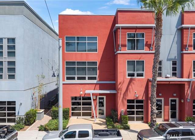 Property at 919 E Santa Ana Blvd, Santa Ana, CA 92701, 1 bed, 2.5 baths