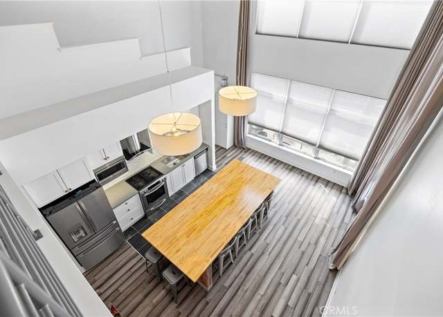 Property at 919 E Santa Ana Blvd, Santa Ana, CA 92701, 1 bed, 2.5 baths