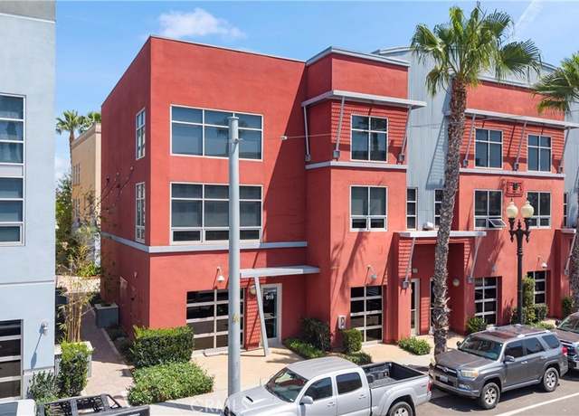 Property at 919 E Santa Ana Blvd, Santa Ana, CA 92701, 1 bed, 2.5 baths