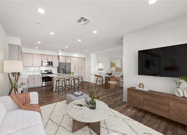 Property at 420 Coyote, Lake Forest, CA 92610, 2 beds, 2.5 baths