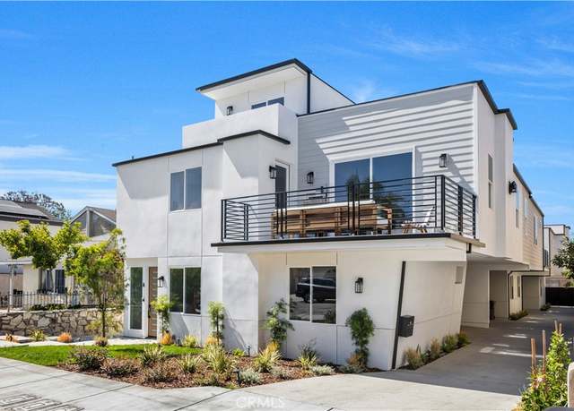Property at 2405 Mathews Ave Unit C, Redondo Beach, CA 90278, 4 beds, 5.5 baths