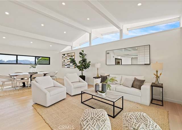Property at 2414 Las Positas Rd, Glendale, CA 91208, 4 beds, 3 baths