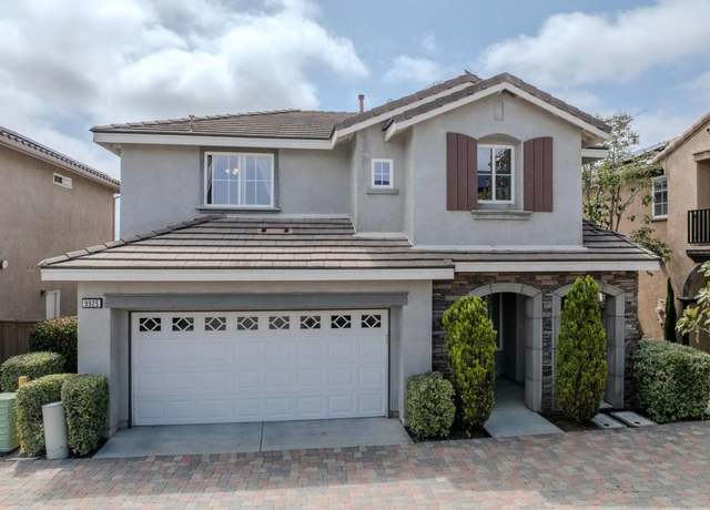 Property at 9925 Fieldthorn St, San Diego, CA 92127, 3 beds, 2.5 baths