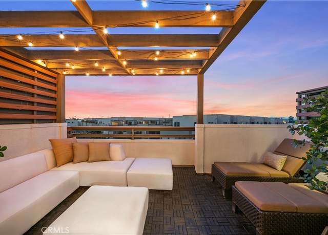 Property at 1651 Topanga, Costa Mesa, CA 92627, 3 beds, 4 baths