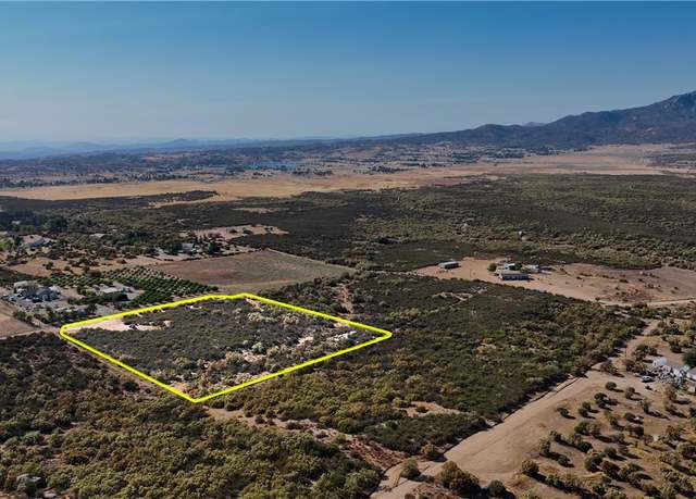 Property at 32 Brownie Rd, Aguanga, CA 92536