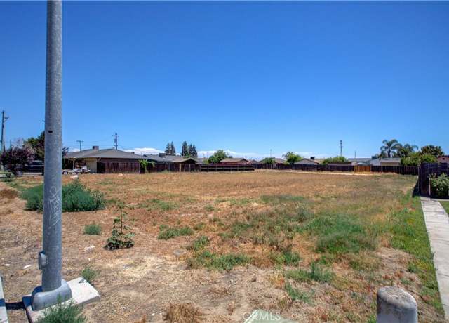 Property at 612 East Ave, Livingston, CA 95334