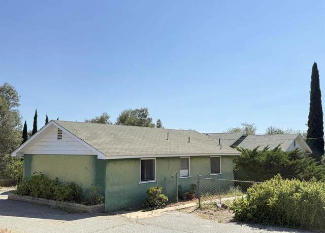Property at 1705 E Alvarado St, Fallbrook, CA 92028, 4 beds, 3 baths