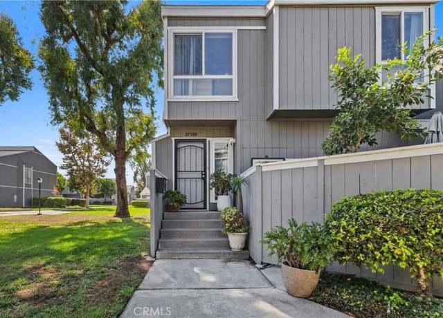 Property at 2730 W Segerstrom Ave Unit D, Santa Ana, CA 92704, 3 beds, 2 baths