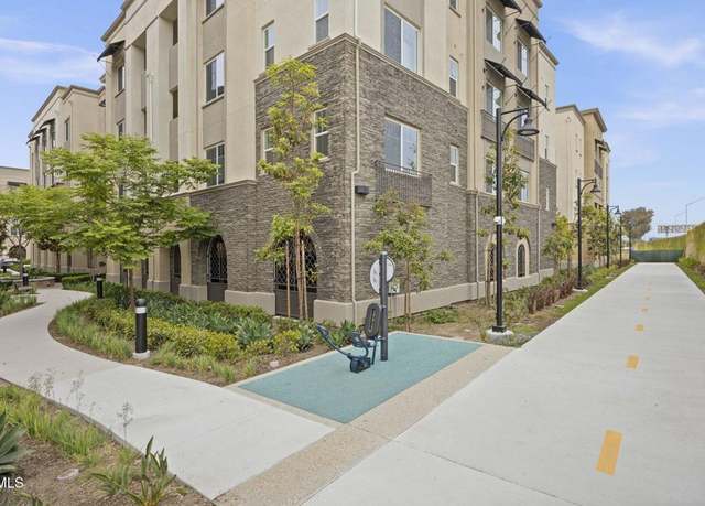 Property at 2850 Wagon Wheel Rd #302, Oxnard, CA 93036, 3 beds, 2.5 baths