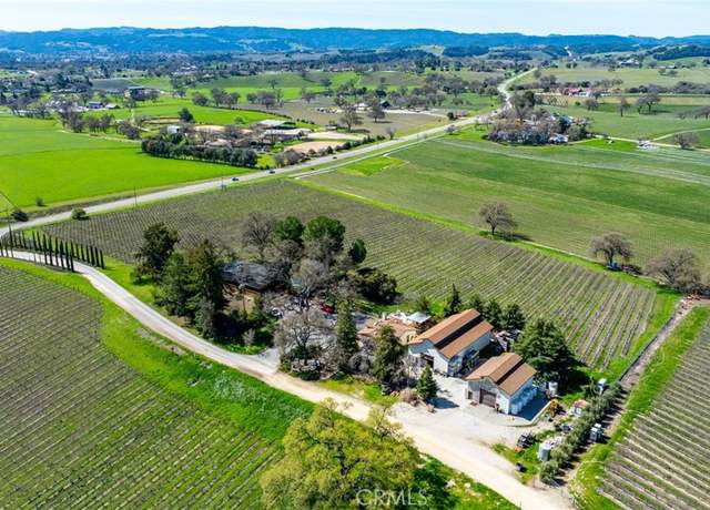 Property at 2023 Twelve Oaks Dr, Paso Robles, CA 93446, 3 beds, 2 baths