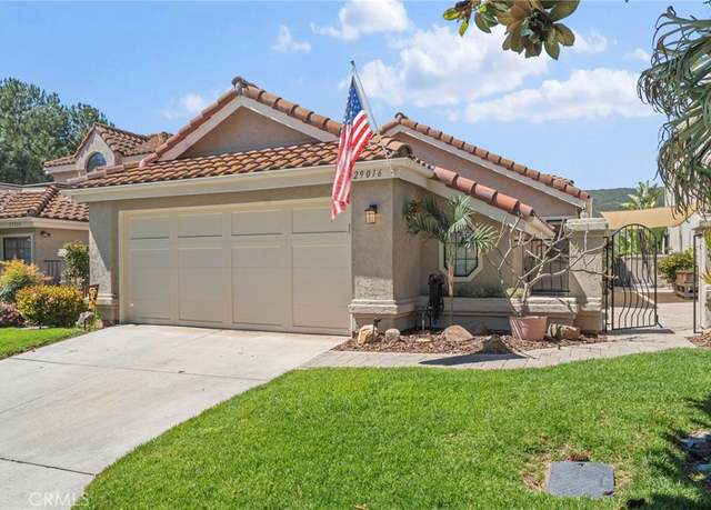 Property at 29016 Laurel Valley Dr, Vista, CA 92084, 2 beds, 2 baths
