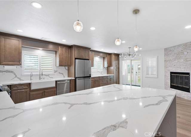 Property at 14947 Larch St, Hesperia, CA 92345, 3 beds, 3 baths