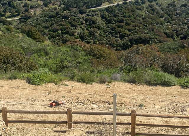 Property at 4 Coya Trl, Chatsworth, CA 91311