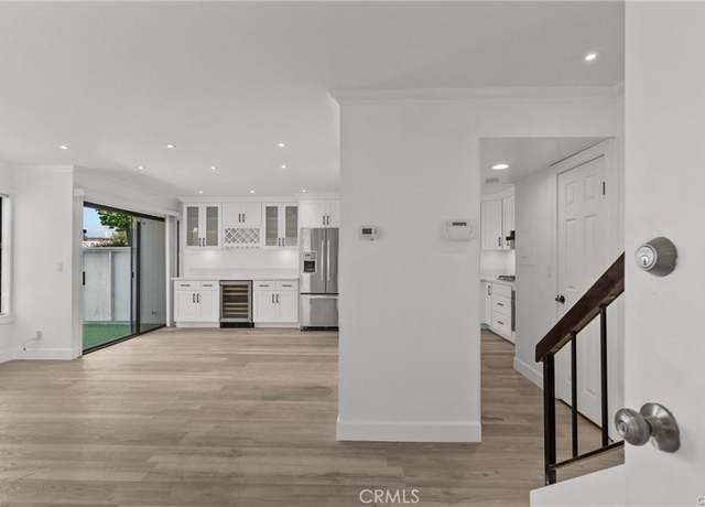 Property at 10500 Sunland Blvd #4, Sunland, CA 91040, 2 beds, 2 baths