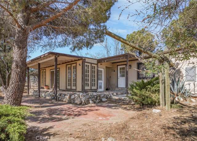 Property at 49750 Three Points Rd, Lancaster, CA 93536, 3 beds, 2 baths
