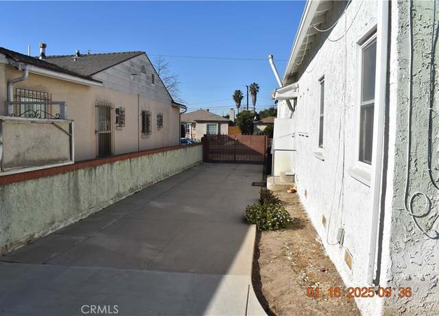 Property at 8716 S 10th Ave, Inglewood, CA 90305, 3 beds, 1.5 baths