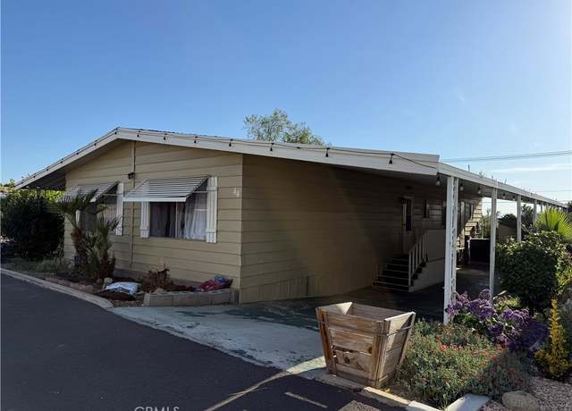 Property at 1536 S State St #44, Hemet, CA 92543, 2 beds, 2 baths