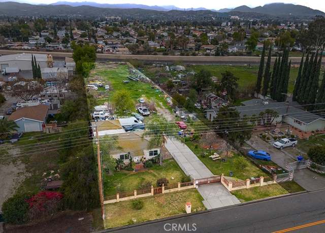 Property at 1905 E Victoria Ave, San Bernardino, CA 92408, 3 beds, 1 bath