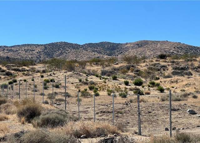 Property at 7300 E Mt Emma Rd, Palmdale, CA 93550