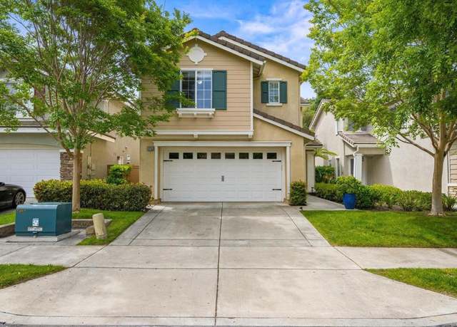 Property at 1752 Cottonwood Dr, Vista, CA 92081, 4 beds, 2.5 baths