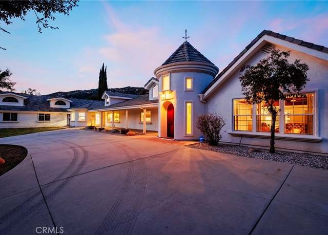 Property at 38151 Calle De Lobo, Murrieta, CA 92562, 5 beds, 3.5 baths