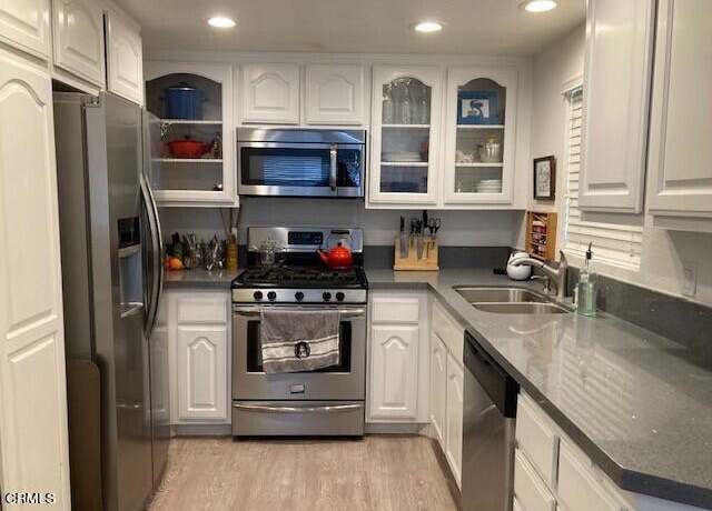 Property at 1340 E Hillcrest Dr #8, Thousand Oaks, CA 91362, 1 bed, 1 bath