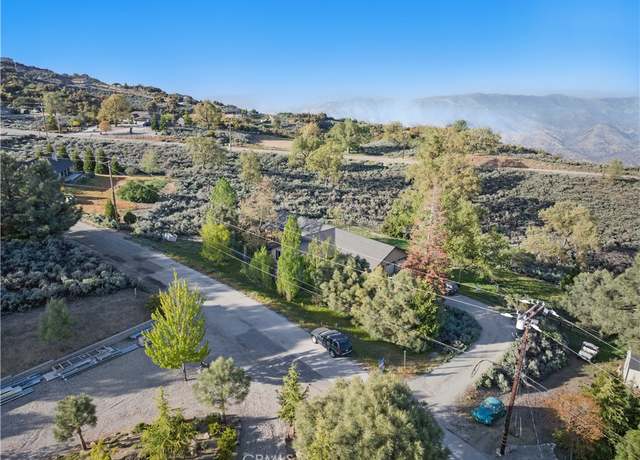 Property at 24980 Sunset Way, Tehachapi, CA 93561, 4 beds, 2.5 baths