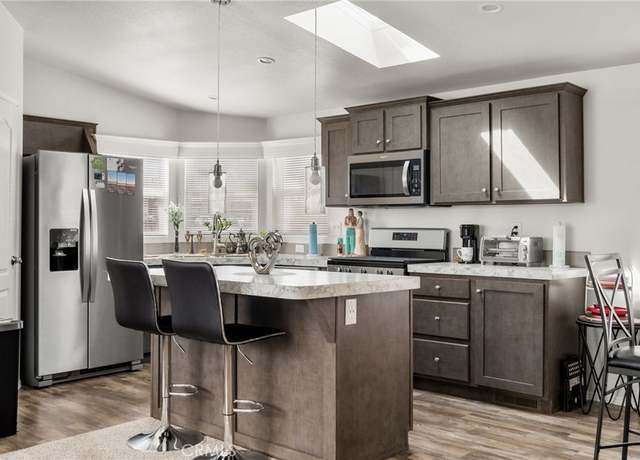 Property at 10525 Somerset Blvd #23, Bellflower, CA 90706, 3 beds, 2 baths