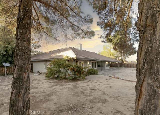Property at 19355 Tomahawk Rd, Apple Valley, CA 92307, 3 beds, 3 baths