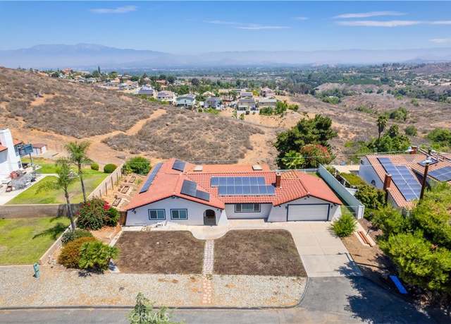 Property at 14460 Quailridge Dr, Riverside, CA 92503, 3 beds, 2.5 baths