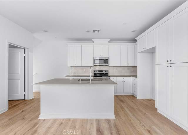 Property at 9421-1/2 N Sepulveda Blvd #6, North Hills, CA 91343, 1 bed, 1.5 baths