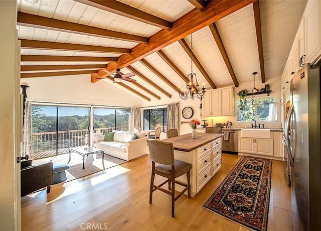 Property at 28322 Meadow Glen Way W, Escondido, CA 92026, 3 beds, 3.5 baths