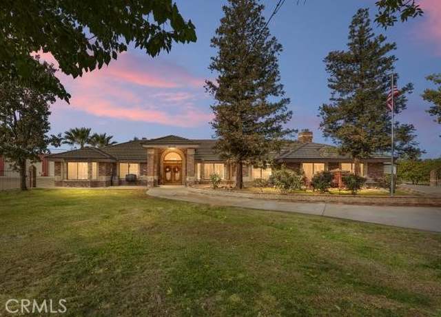Property at 8049 Enos Ln, Bakersfield, CA 93314, 7 beds, 3 baths