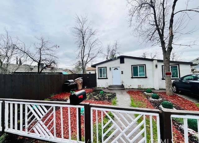 Property at 715 Goodman St, Bakersfield, CA 93305, 2 beds, 1 bath