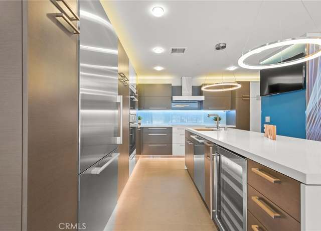 Property at 121 S Hope St #9, Los Angeles, CA 90012, 2 beds, 2 baths