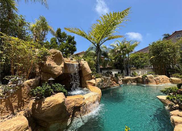 Property at 18711 Jockey Cir, Huntington Beach, CA 92648, 5 beds, 6 baths