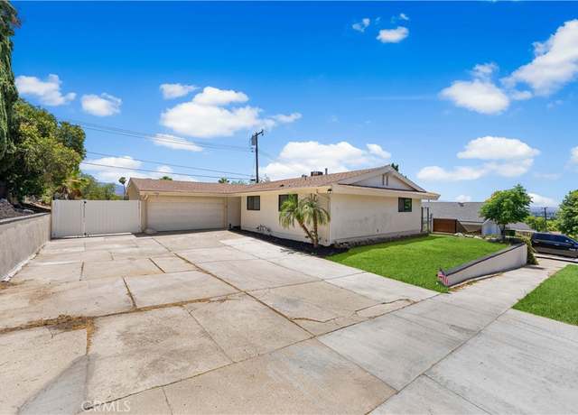 Property at 18718 Delight St, Canyon Country, CA 91351, 4 beds, 2 baths