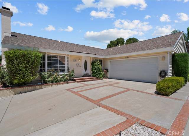 Property at 28901 Lotusgarden Dr, Canyon Country, CA 91387, 4 beds, 2 baths