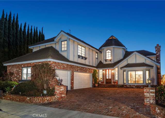 Property at 3422 Venture Dr, Huntington Beach, CA 92649, 4 beds, 3.5 baths