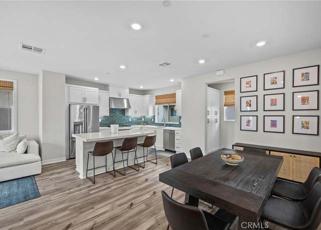 Property at 31 Jubilee Way, Rancho Mission Viejo, CA 92694, 2 beds, 2.5 baths