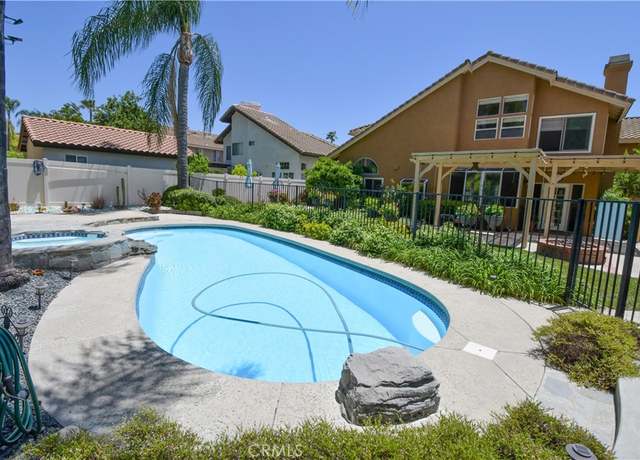 Property at 32306 Corte Las Cruces, Temecula, CA 92592, 5 beds, 3 baths